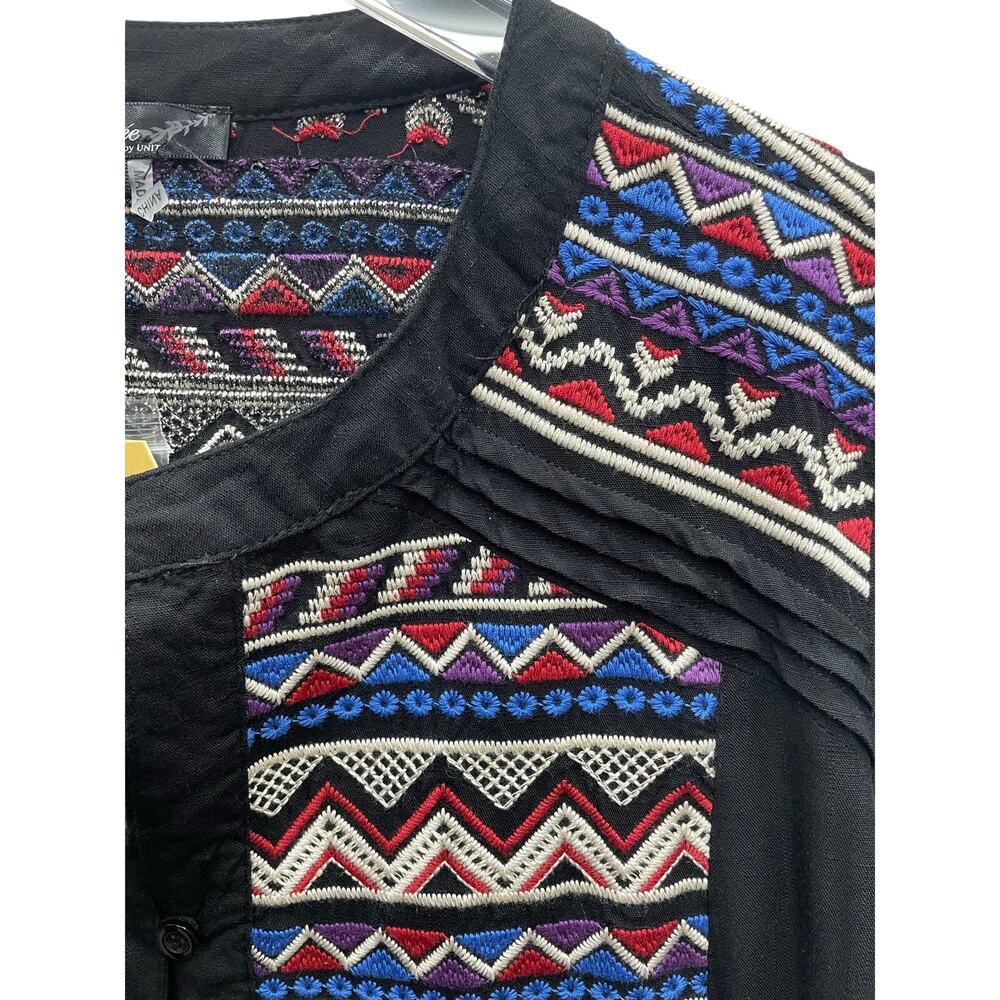 Andree by Unit Black Long Sleeve Blouse With Embroidered Bodice Size Medium NWT - Picture 3 of 8